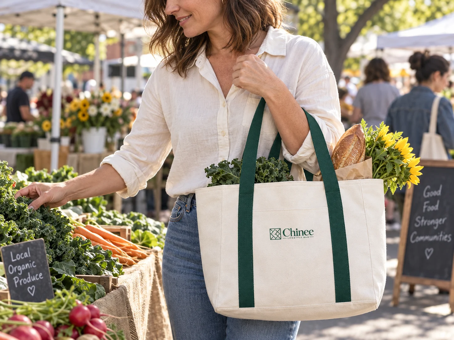 Chinee canvas tote in an everyday shopping scene