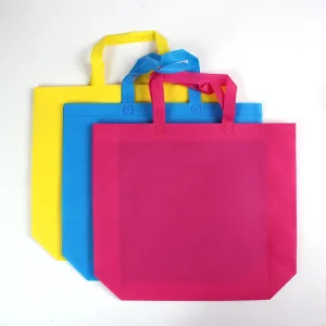 Custom Logo Reusable Medium Non Woven Fabric Shopping Tote Bags Shoulder Strap Non Woven Handle Multicolor Foldable Letter