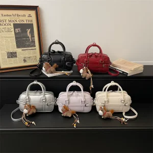 Factory Direct Mini Boston Handbag Custom Logo PU Crossbody Bag with Cute Horse Pendant Shoulder Handbag for Daily