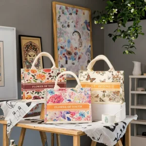 High Quality Luxury Large-Capacity Recyclable Cotton Tote Shopping Bag with Custom Logo for Clothing Candle Business Packaging
