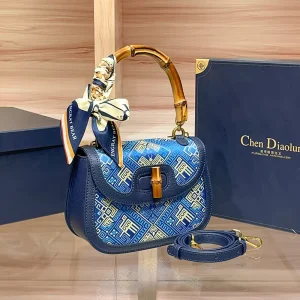 High Quality OEM ODM Low Moq Factory Direct Elegant Large Capacity crocodile Handbags Bambo Handle Crossbody Shoulder Bag