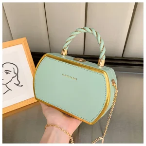 Stylish Women’s Single-Shoulder PU Handbag with Hard-shell Design Zip Closure 2L Capacity High-quality Chain Decoration