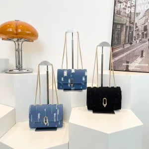 Women’s Casual Simple Versatile Crossbody Bag Zip Closure Small Square Shoulder Bag Polyester Lining