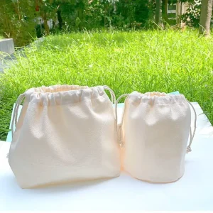 Canvas Three Dimensional Drawstring Pocket Portable Large Capacity Travel Cosmetic Storage Bag with Dust proof Design