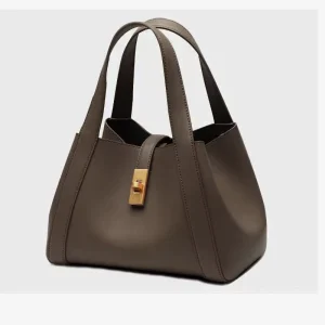 Customized Genuine Leather Women’s Tote Bag Buckle Crossbody Cowhide Lady’s Bag New Design Popular Handbag with Inner Bag