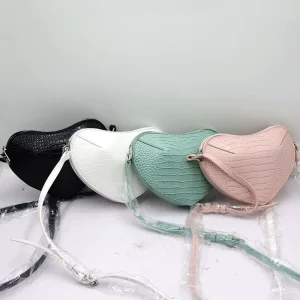 Designer Handbag alligator PU Leather Mini Heart Purse for Girls Shoulder Bag Custom Handbag Kids Crossbody Bag