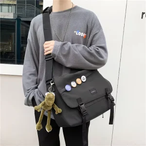 Durable Nylon Messenger Bag for Men Fashion Style with Letter Decoration for Sports
