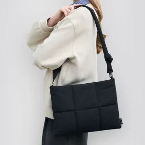 Factory Custom Large Capacity Quilted Messenger Bag Soft Fluffy Puffer Crossbody Bag
