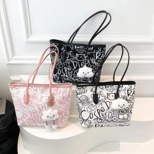 Fashionable Canvas Large Capacity Women’s Graffiti Chains Zipper Shoulder Tote Bag Distinctive Casual for Students and Commuters