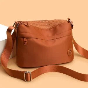 Fashionable and Casual Women’s Messenger Bag Pure Color Style Daily Commuting Backpack Zipper Closure Simple and Fashionable