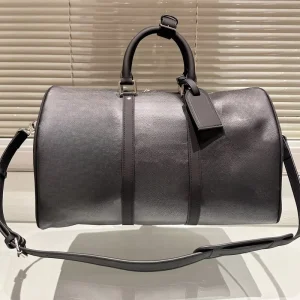 Genuine Leather Versatile Gym and Travel Tote Bag Large Capacity Unisex Business Travel Bag