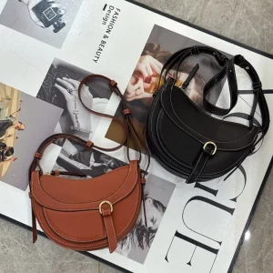 Ladies Stylish New Retro Shoulder Crossbody Bag Luxury Designer Style Handbag Half moon Messenger Bag for Shopping and Daily