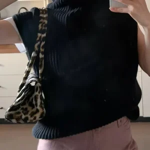 Ladies Stylish Shoulder Crossbody Bag Trending Luxury Designer Style Fashion Handbag for Shopping and Travel