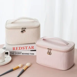 Latest Design Custom Logo Lady Cosmetic Bag Cute Large Capacity Travel Cosmetic Bag Makeup Bag for Girls Women