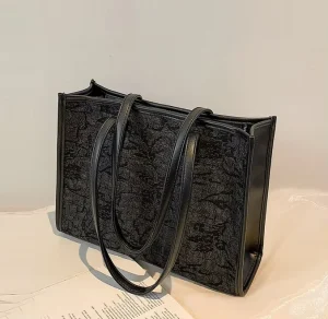 Luxury Women’s Evening Bags with Pearl Decoration High Quality with Logo Zipper Closure Beach Tote Bags