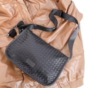 Most popular Fashion Custom Design Logo Handwoven Texture PU Messenger Crossbody Bag Men Luxury Flap Shoulder Bag
