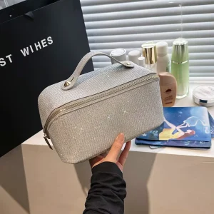 New Fashion Designer Cosmetic Bag with Fine Glitter Design Lightweight