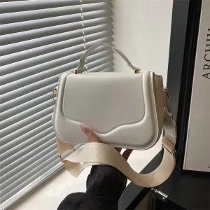 New Fashion Work Class Handbag Go Out Leisure Joker Shoulder Messenger Bag Saddle Bag Medium Size with Zipper and Phone