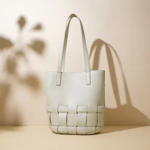 New Niche Woven Cowhide Tote Bag Fashionable Hollow Out Handbag Large Capacity Casual Crossbody Underarm Bag Magnetic Closure