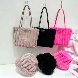 Plush Tote Bag Women’s Furry Bags with Hat Solid Color Faux Fur Shoulder Bag Outdoor Travel Bucket Hat Bag Set