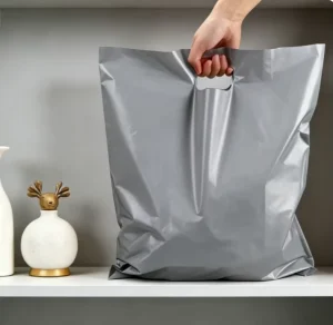 Portable Plastic D-cut Shopping Bags Strong Tensile Strength Repeatable Usage for Commercial Packaging
