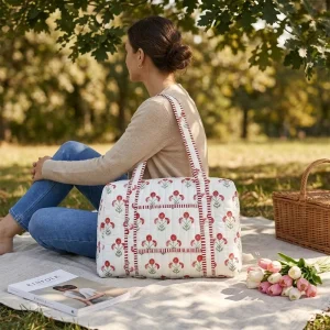 Quilted Floral Print Travel Duffel Bag Cotton Weekender Overnight Tote Bag Lightweight Carryall Shoulder Bag for Women Gym