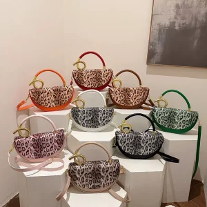 Retro Crossbody Bag Leopard Print Polyurethane Material