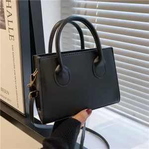 Spring New Crossbody Shoulder Bag Retro Casual Fashion Portable Middle Square Women’s Simple Popular Western Zipper Single