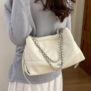 Spring Summer Lady Luxury Bag Niche Light Luxury Diamond Quilted Chain Large Capacity Crossbody Bucket Bag Urban