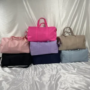 Stock Handbags Color Nylon Personalized Duffel Bag Weekender for Men Women Sports Gym Bag Capacity Traveling Travel Duffle Bags