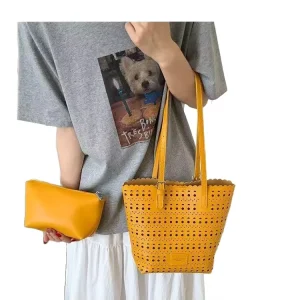 Summer Bestseller Hollow Carved Tote Bag Womens High End Shoulder Market Bag Versatile HandBag Set