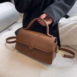 The fashion shoulder bag can be used to carry a small square bag with foreign style for women