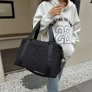 Unisex Lightweight Oxford Waterproof Gym Bag Polyester Fashionable Dry Wet Separate Fitness Handbag Women’s Short Distance