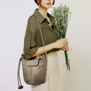 Vintage Genuine Leather Bucket Bag for Women Rounded Cowhide Drawstring Handbag Elegant Crossbody Shoulder Bag for Work
