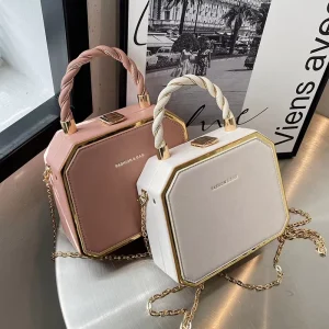 Woman Small Handbags Trendy Lightweight Ladies Popular Bags Cross Chain Shoulder Bags Ladies Design Purses for Women