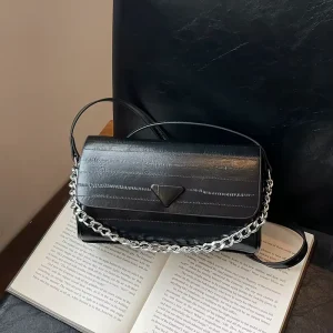 Women’s Fashionable Cross-body Bag Large Capacity Chain Design Soft Material Suitable for Daily Use